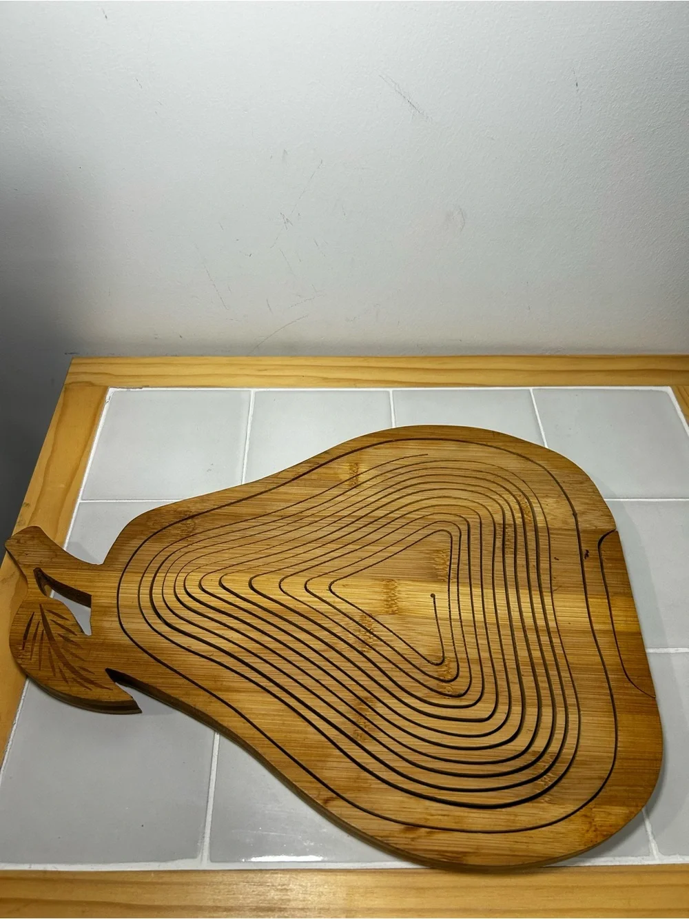 Vtg Pear Shaped Wooden Fruit Basket Bowl Trivet Fold Out Collapsible Accordion